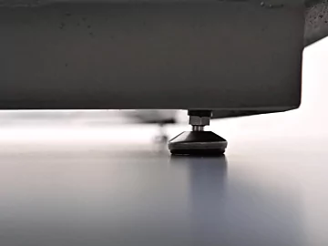 Articulating Feet - Detail Shot